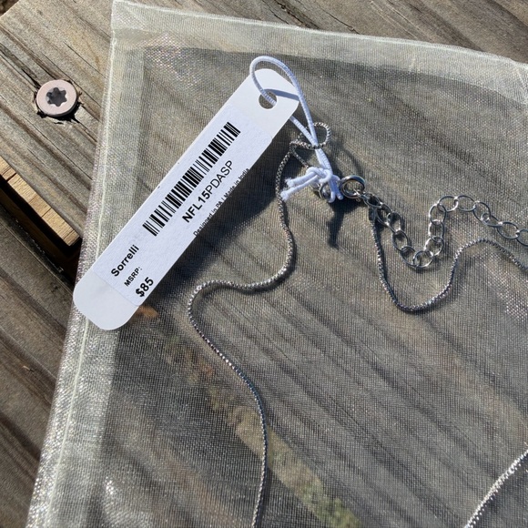 Sorrelli Elegant Silver Necklace with Blue Stones - Picture 2 of 4